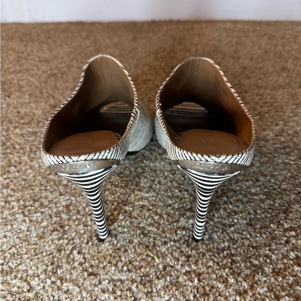 Elegant Black and White Striped Calvin Klein Women's Heels U.S 8.5/EU 38.5